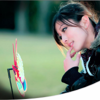 如何利用PS工具快速制作出照片自然的卷边效果？